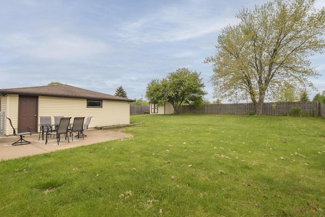 10065 S Cindy Ln, Oak Creek, WI 53154 - view of yard featuring a patio
