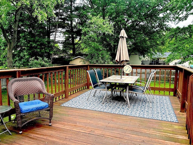 2621 Golf Course Rd, Wisconsin Rapids, WI 54494 - deck with outdoor dining space