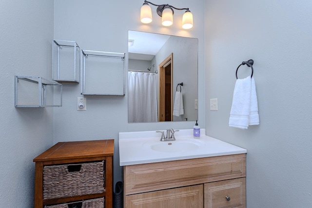 5304 Ski Ln, Weston, WI 54476 - full bath featuring vanity and curtained shower
