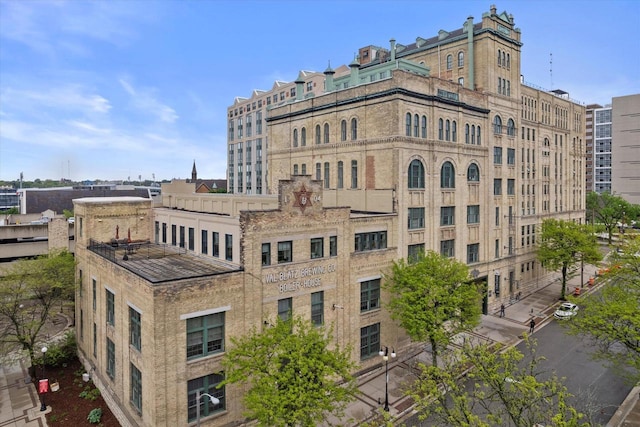 270 E Highland Ave Unit 1031, Milwaukee, WI 53202 - view of building exterior