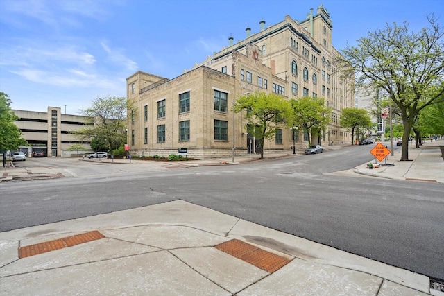 270 E Highland Ave Unit 1031, Milwaukee, WI 53202 - view of building exterior