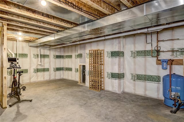 16437 56th Ave, Chippewa Falls, WI 54729 - unfinished basement with a water pressure tank