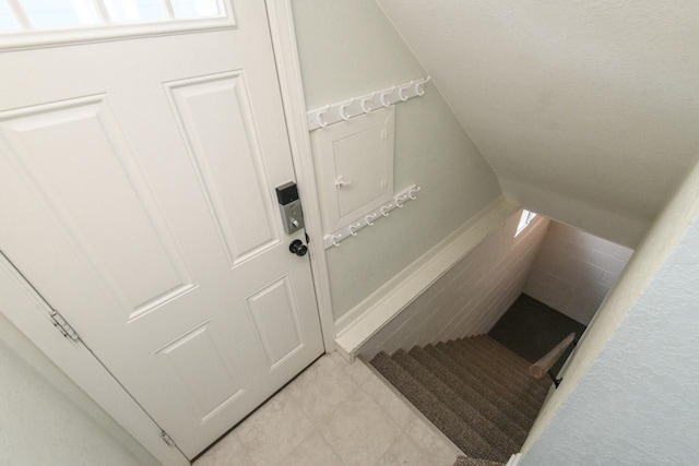 3552 S Pine Ave, Milwaukee, WI 53207 - view of staircase