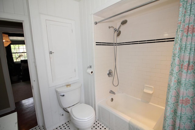 116 N 85th St, Wauwatosa, WI 53226 - full bathroom featuring shower / tub combo with curtain and toilet