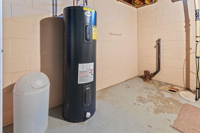 813 W Summer St, Appleton, WI 54914 - utilities with water heater