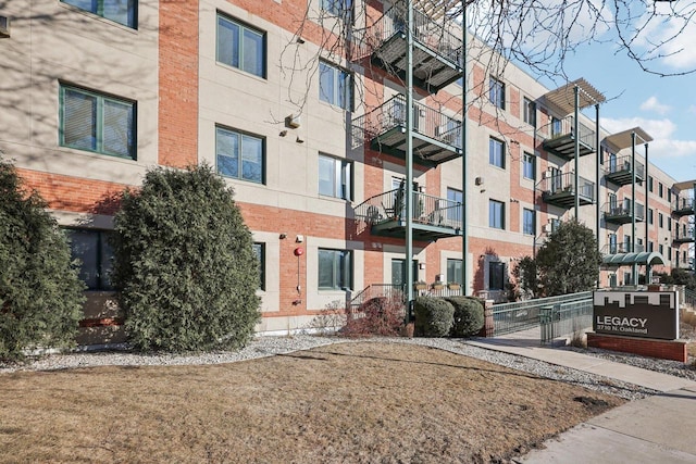 3710 N Oakland Ave Unit 304, Shorewood, WI 53211 - view of apartment building / complex
