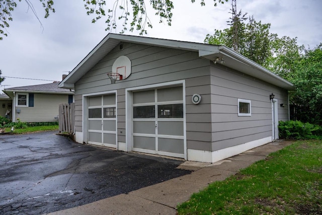 706 Tremont St, Mauston, WI 53948 - view of detached garage