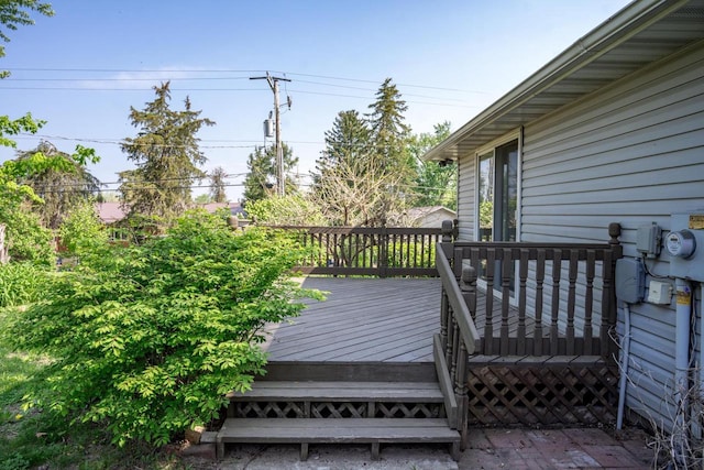 706 Tremont St, Mauston, WI 53948 - view of deck