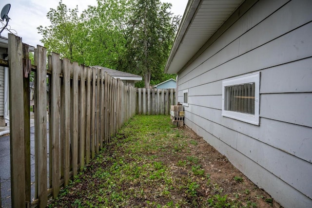 706 Tremont St, Mauston, WI 53948 - view of yard