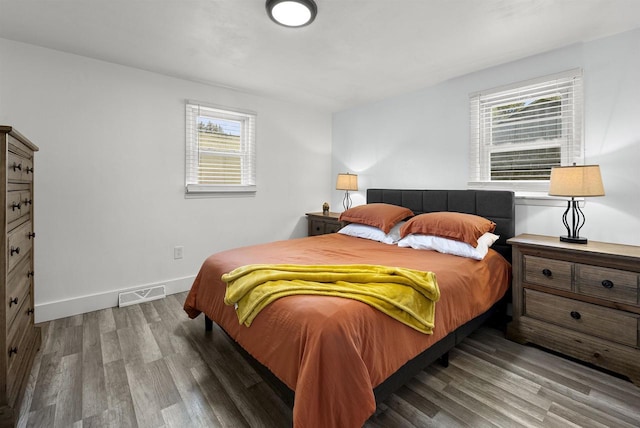 3531 N Richmond St, Appleton, WI 54911 - bedroom featuring wood finished floors and baseboards