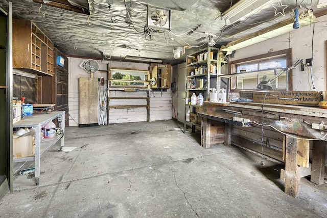 3531 N Richmond St, Appleton, WI 54911 - garage with a workshop area