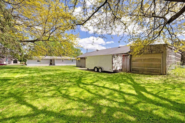 3531 N Richmond St, Appleton, WI 54911 - view of grassy yard with an outbuilding