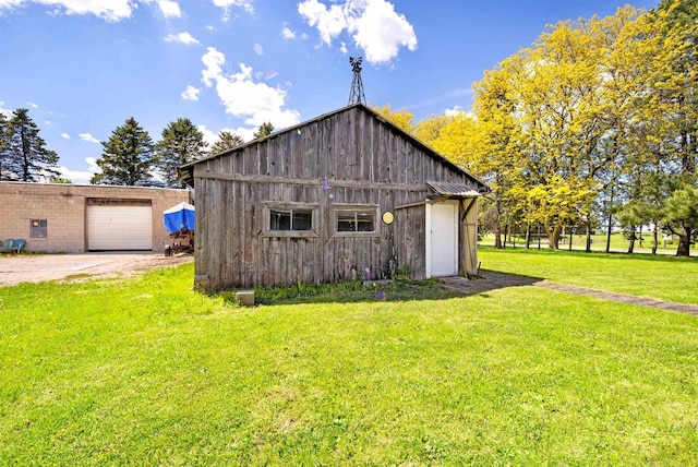 3531 N Richmond St, Appleton, WI 54911 - view of barn with a yard and driveway