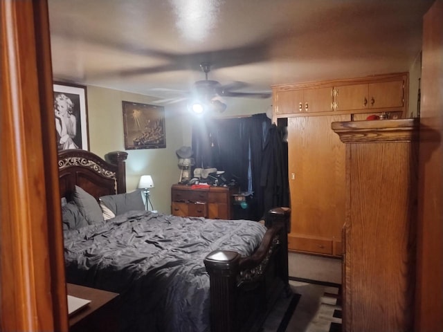 4507 S Griffin Ave, Milwaukee, WI 53207 - carpeted bedroom with ceiling fan