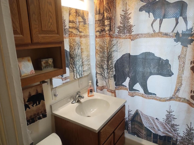 4507 S Griffin Ave, Milwaukee, WI 53207 - bathroom with vanity and toilet