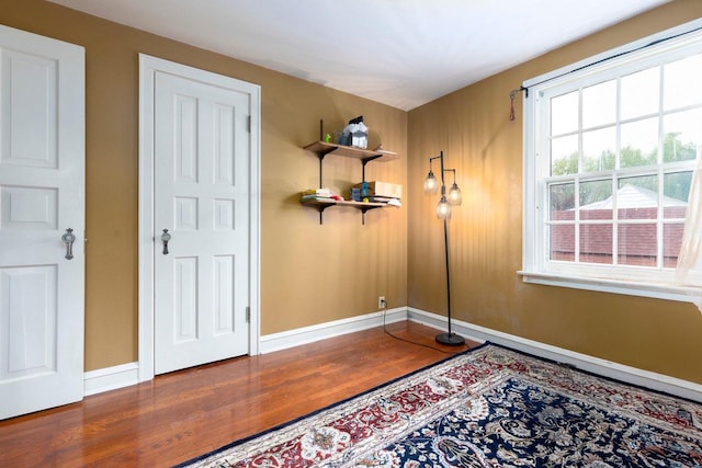 326 W Parkway Blvd, Appleton, WI 54911 - interior space featuring wood finished floors and baseboards