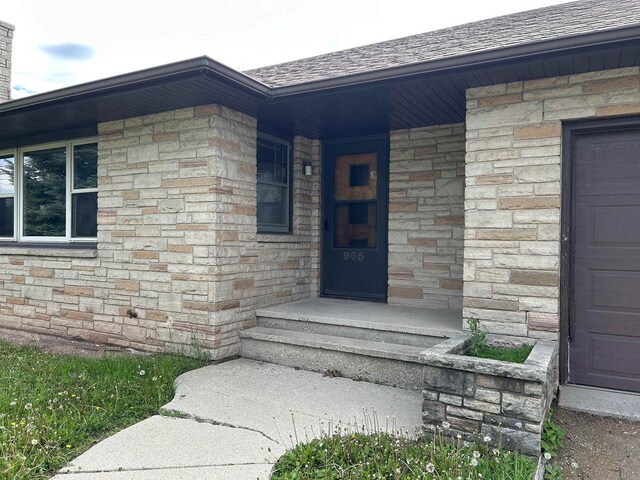 965 Appleton Rd, Menasha, WI 54952 - view of exterior entry
