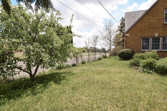 1139 W Highland St, Whitewater, WI 53190 - view of yard