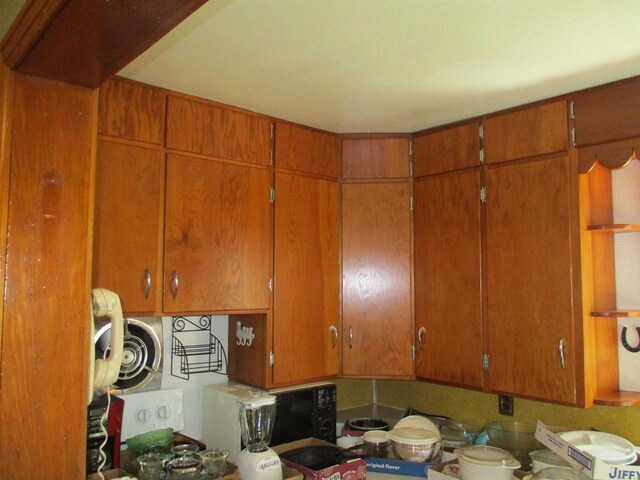 30228 County Rd W, Elroy, WI 53929