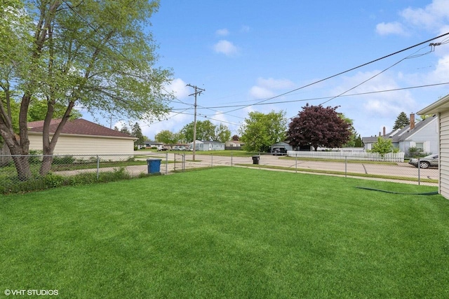 2300 W Lawn Ave, Racine, WI 53405 - view of yard