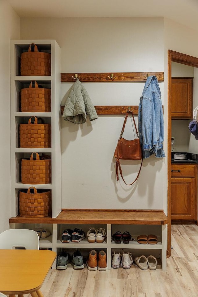 6633 W Beacon Hill Pl, Franklin, WI 53132 - mudroom featuring light wood finished floors