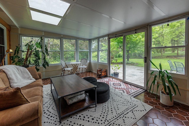 6633 W Beacon Hill Pl, Franklin, WI 53132 - sunroom / solarium with healthy amount of natural light, lofted ceiling, and outdoor lounge area