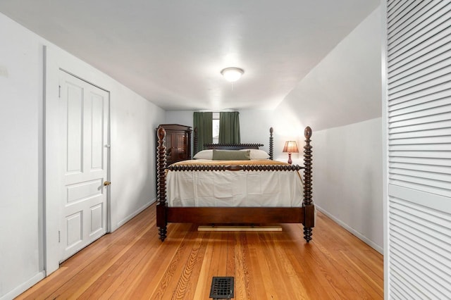 529 N 68th St, Wauwatosa, WI 53213 - bedroom featuring light wood-type flooring and baseboards