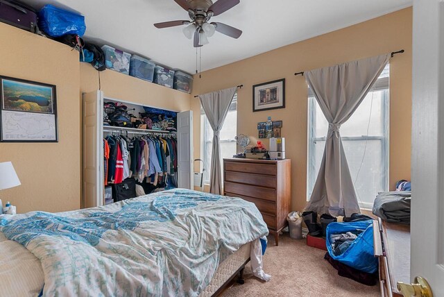 518-520 E Glover Ave, Milwaukee, WI 53212 - bedroom featuring carpet, a closet, and ceiling fan