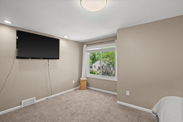 915 E Ohio Ave, Milwaukee, WI 53207 - unfurnished bedroom featuring carpet floors and baseboards
