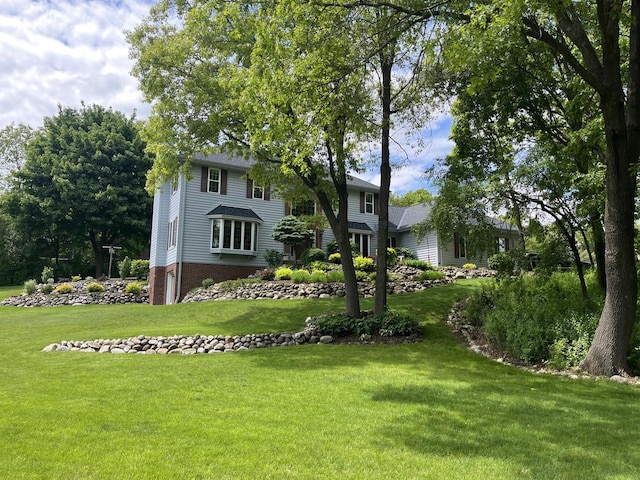 936 Broken Bow Ct, Delafield, WI 53018 - view of green lawn