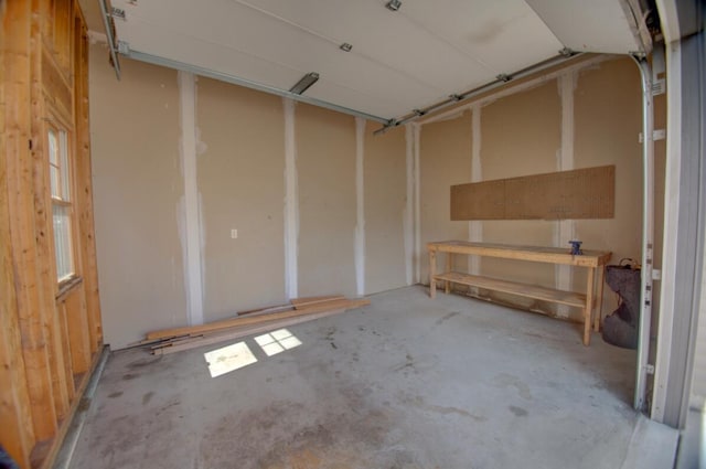 1835 Alpine Pl, Onalaska, WI 54650 - view of garage