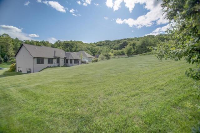 1835 Alpine Pl, Onalaska, WI 54650 - view of green lawn