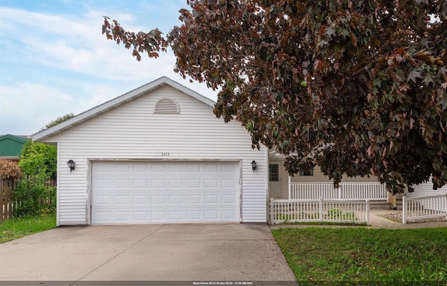 3313 E Heidemann Dr Unit 1, Appleton, WI 54915 - view of front facade with driveway