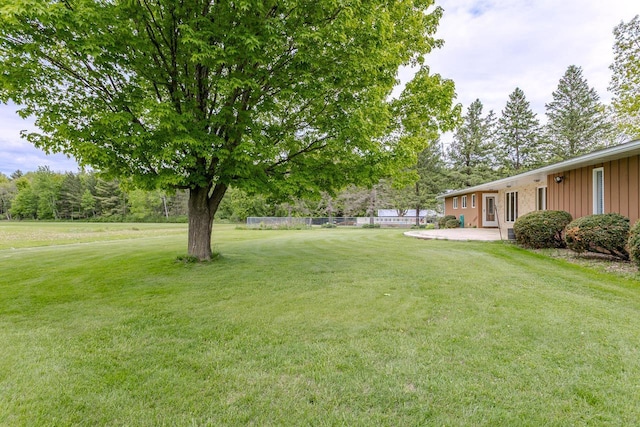 419 E Beech St, Edgar, WI 54426 - view of yard featuring a patio