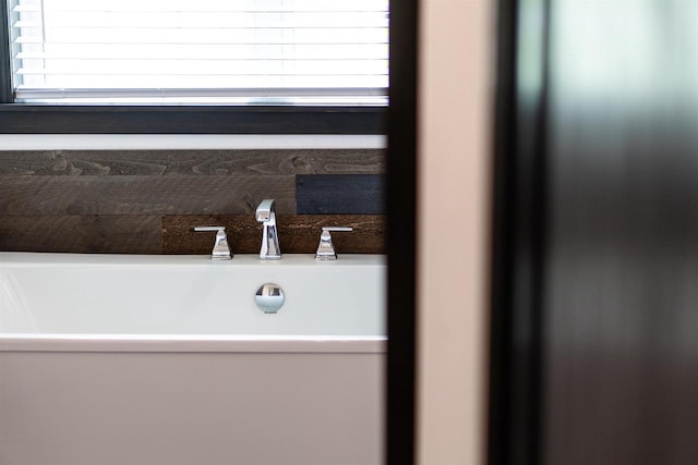 3815 Stone Wall Dr, De Pere, WI 54115 - bathroom view