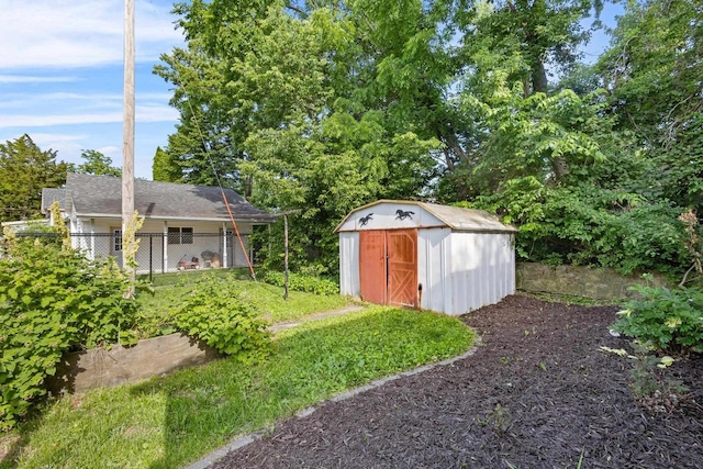 310 W Edgewater St, Portage, WI 53901 - view of yard featuring a storage shed