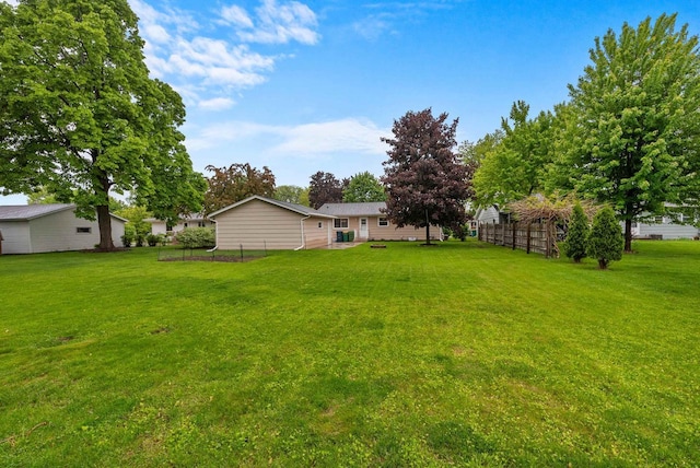 116 Woodward St, Fond Du Lac, WI 54935 - view of yard