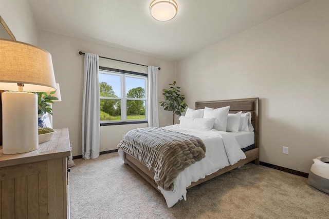 3812 Hawk Ledge Cir, De Pere, WI 54115 - bedroom with light colored carpet, baseboards, and vaulted ceiling