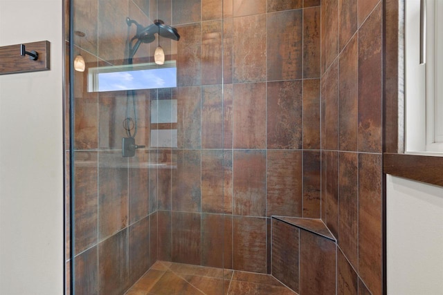 7947 Victoria Ct, Hewitt, WI 54441 - full bathroom with tiled shower