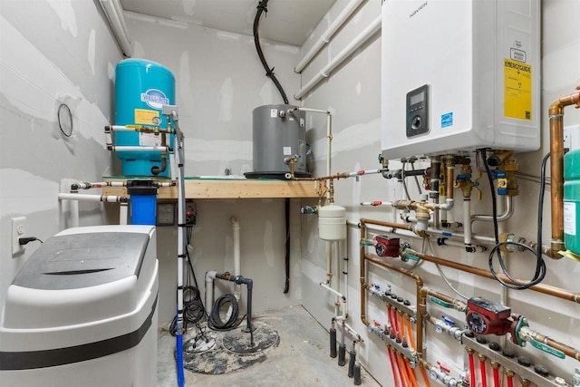 7947 Victoria Ct, Hewitt, WI 54441 - utilities featuring tankless water heater
