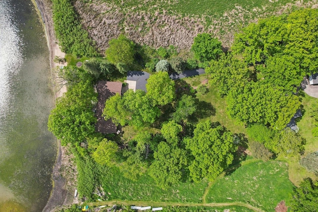 950 N Dousman Rd, Summit, WI 53066 - aerial view of property and surrounding area with a nearby body of water