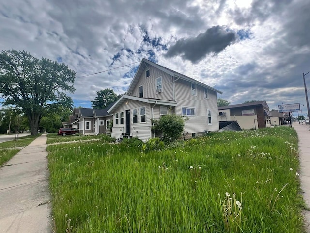 1223 N Harriman St, Appleton, WI 54911 - view of side of property