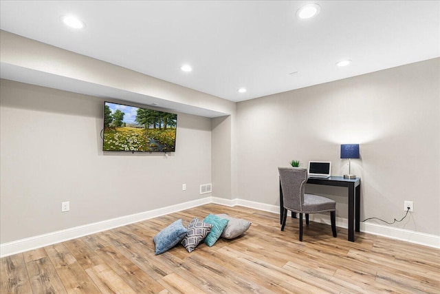 W308N5583 Windrise Cir, Hartland, WI 53029 - office area with wood finished floors, baseboards, and recessed lighting