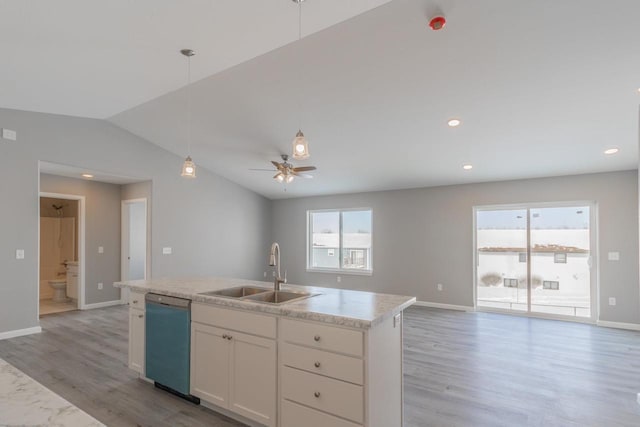 6308 Perch Dr, Weston, WI 54476 - kitchen with dishwashing machine, open floor plan, a ceiling fan, light wood-type flooring, and vaulted ceiling