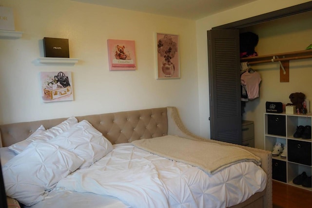 3867 S Massachusetts Ave, Milwaukee, WI 53220 - bedroom featuring a closet