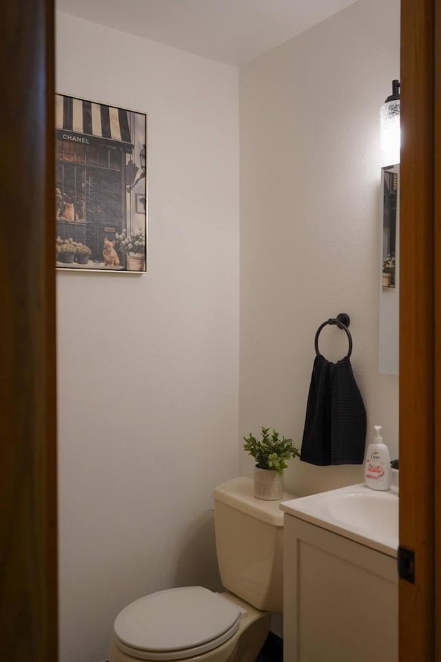3867 S Massachusetts Ave, Milwaukee, WI 53220 - half bath featuring toilet and vanity