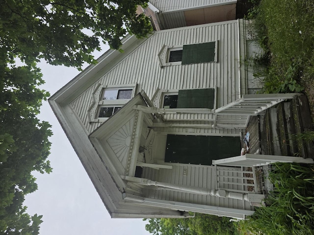 503 W Chambers St, Milwaukee, WI 53212 - view of rear view of property