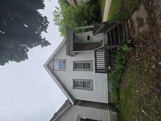 503 W Chambers St, Milwaukee, WI 53212 - view of rear view of house
