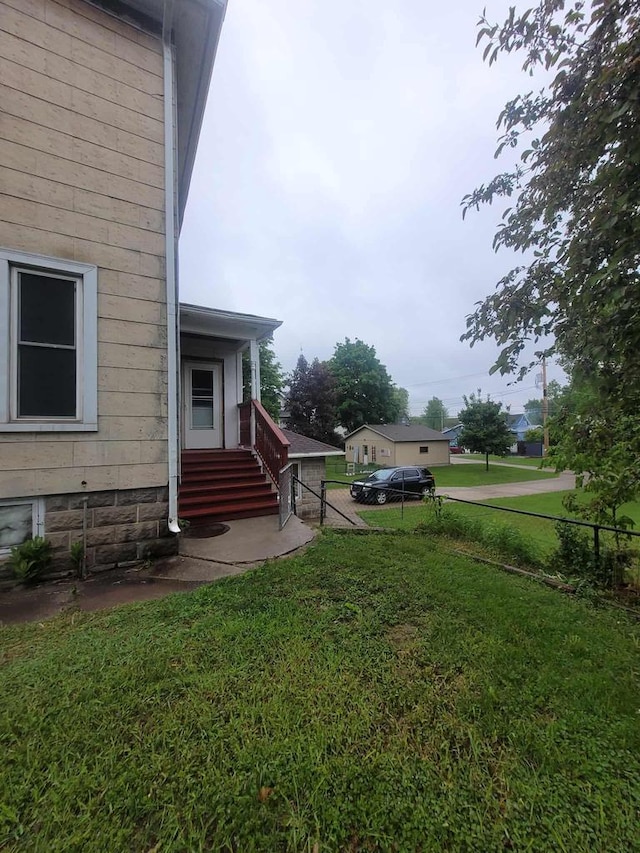324 N Pine St, Reedsburg, WI 53959 - view of yard