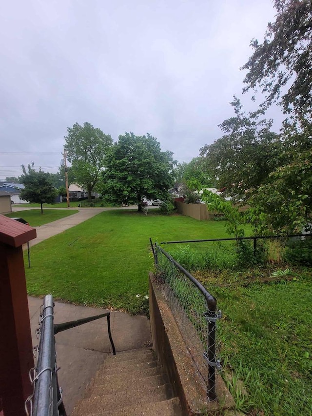 324 N Pine St, Reedsburg, WI 53959 - view of yard